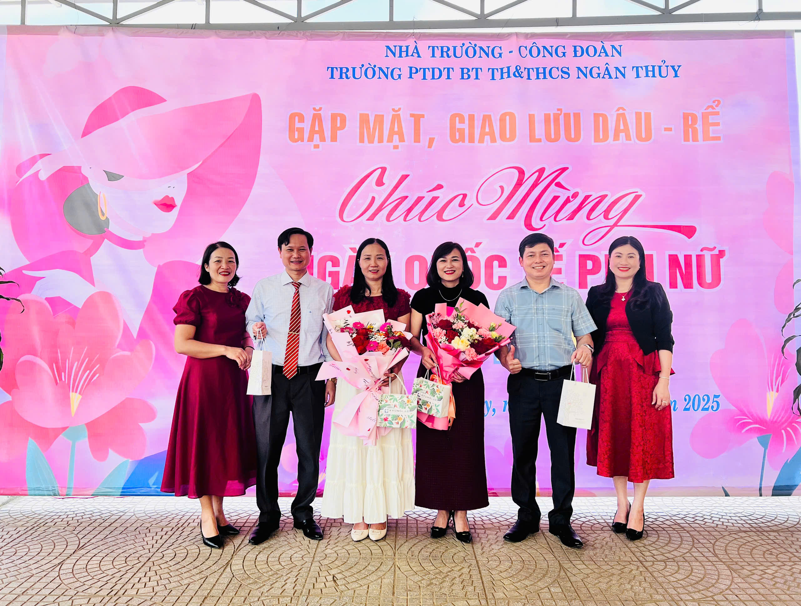 63715ba648eff9b1a0fe.jpg